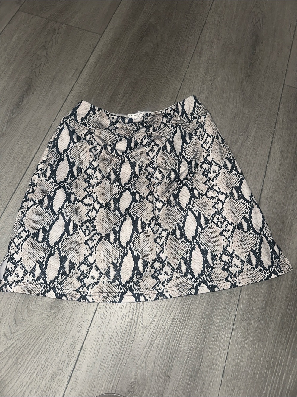 Womens Snake Print Skort - Black & Cream size XS - Picture 1 of 6
